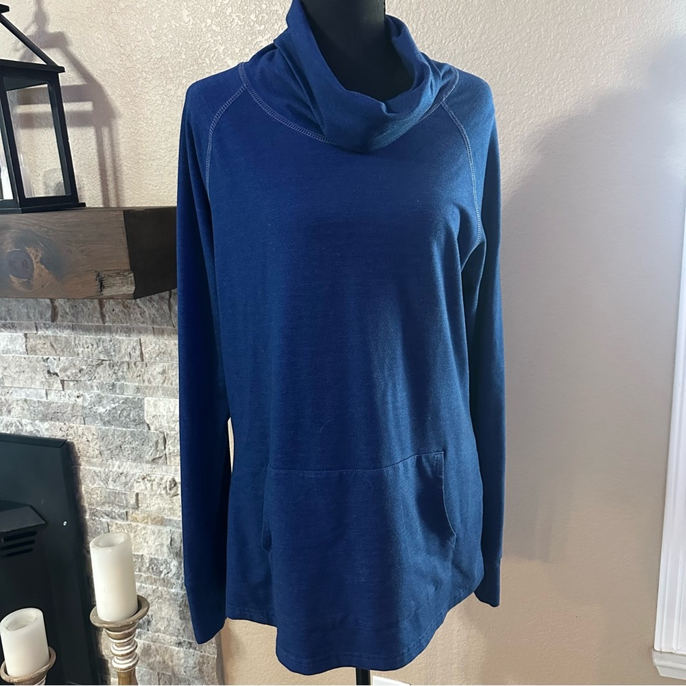 KUHL blue cowl neck pullover sweatshirt kangaroo pocket women's L outdoorsy